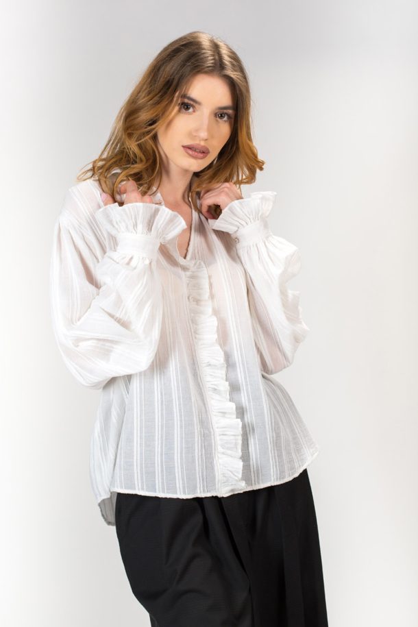 Bluza alba, RVL