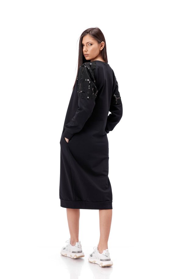 rochie neagra din tricot